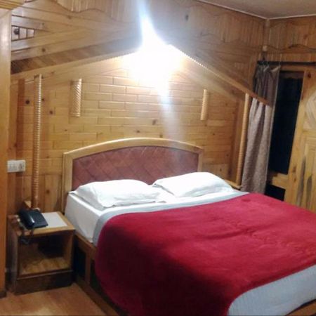 Bhīm Tāl Hotel New Bharat מראה חיצוני תמונה