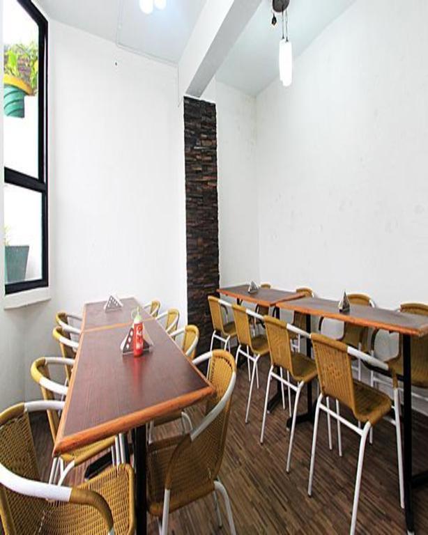 Bhīm Tāl Hotel New Bharat מראה חיצוני תמונה
