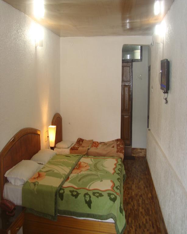 Bhīm Tāl Hotel New Bharat מראה חיצוני תמונה