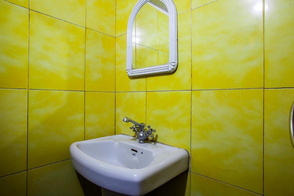 Bhīm Tāl Hotel New Bharat מראה חיצוני תמונה